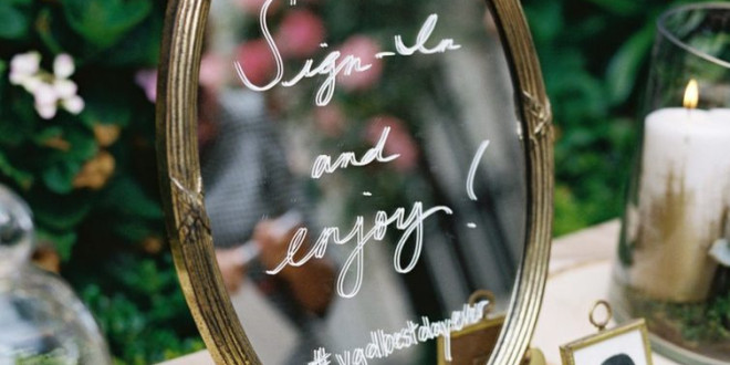Wedding Mirror Signs Aren't Going Anywhere: Here Are 8 We Love